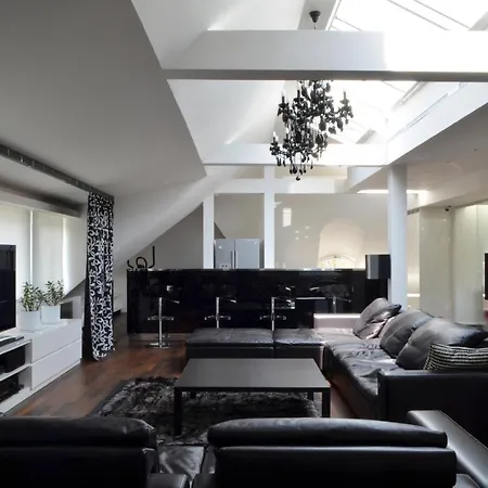 Snezka Luxe *